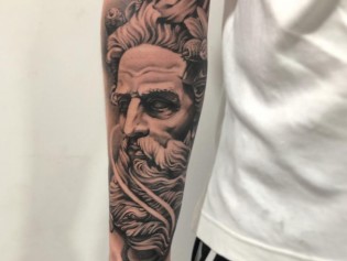 44450382_10215585245679275_7484851416683511808_n